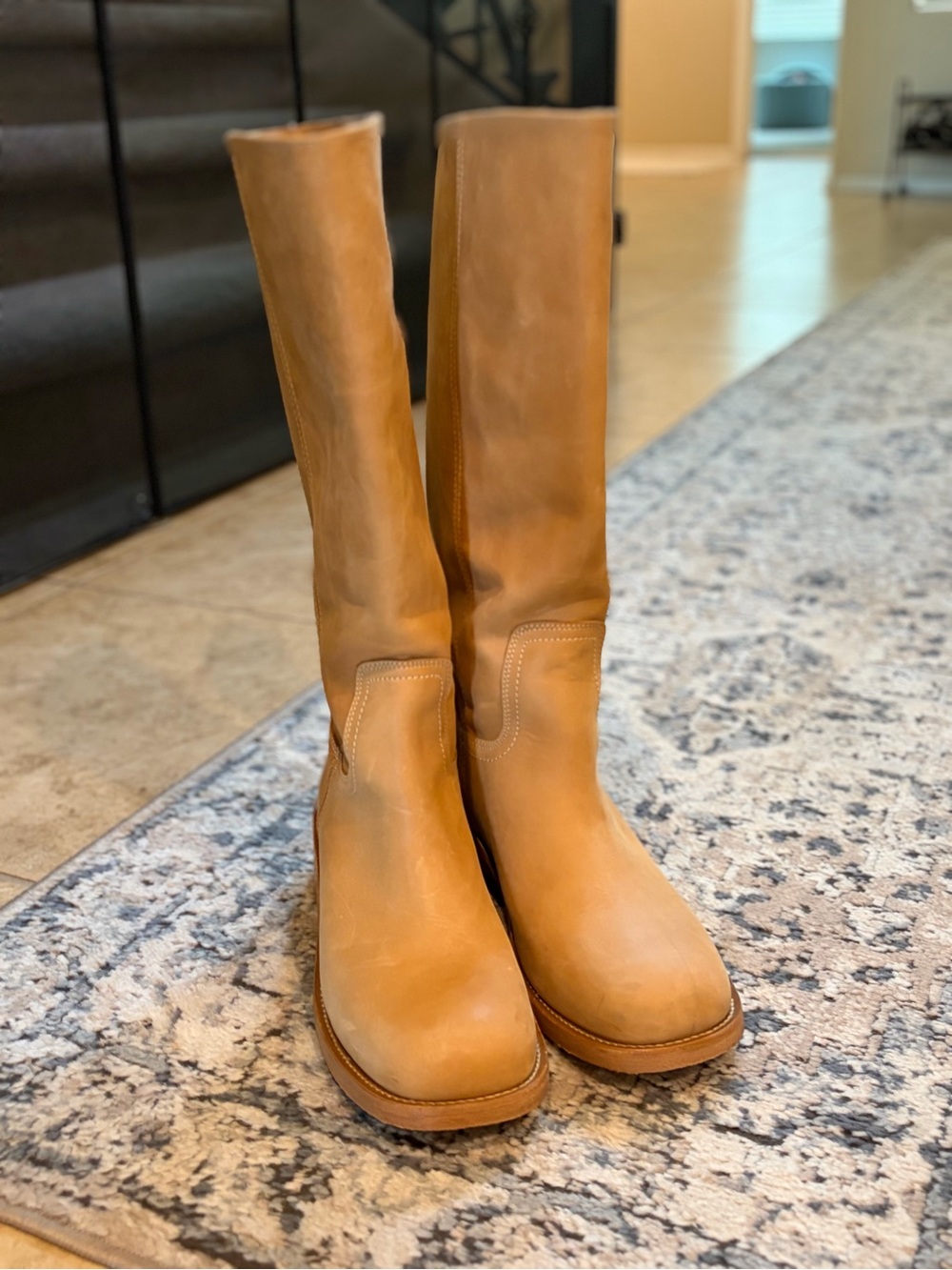Steve Madden Riggs Banana Leather Boots β Size 11